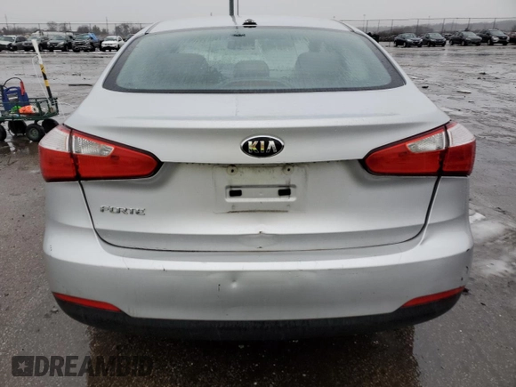 2015 Kia Forte LX with VIN KNAFX4A68F5385350, listed as a Copart auction lot 52121784 with 81,841 mi miles and Salvage Title. Bid and sale history available at carsss.com. Image 6.