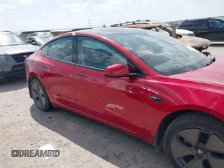 2023 Tesla Model 3 z VIN 5YJ3E1EA1PF509094, wystawiony jako IAAI lot #41843497 z przebiegiem 37 677 mil mil oraz . Historia ofert i sprzedaży dostępna na DreamBid. Obrazek 13.