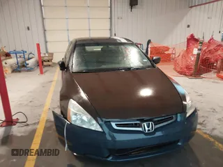 2005 Honda Accord LX z VIN 1HGCM56475A193520, wystawiony jako IAAI lot #42179560 z przebiegiem 177 858 mil mil oraz . Historia ofert i sprzedaży dostępna na DreamBid. Obrazek 6.