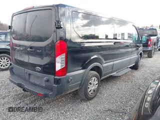 2018 Ford Transit Passenger XL z VIN 1FBZX2YM5JKA57441, wystawiony jako IAAI lot #41257346 z przebiegiem 71 702 mil mil oraz . Historia ofert i sprzedaży dostępna na DreamBid. Obrazek 4.