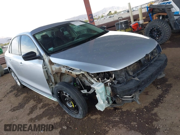 2015 Volkswagen Jetta S с VIN 3VW2K7AJXFM253042, выставлен на аукционе IAAI как лот 41935515 с пробегом 160 574 миль миль и . История ставок и продаж доступна на DreamBid. Изображение 13.