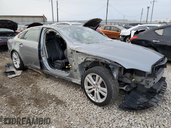2015 Jaguar XJ with VIN SAJWA2GZ4F8V82350, listed as a Copart auction lot 83824414 with 47,767 mi miles and Salvage Title. Bid and sale history available at carsss.com. Image 4.