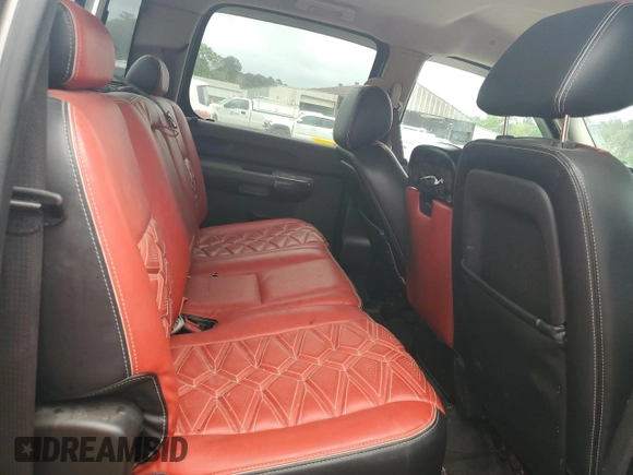 2013 Chevrolet Silverado 1500 LT with VIN 3GCPCSE07DG265705, listed as a Copart auction lot 51494245 with 127,731 mi miles and Salvage Title. Bid and sale history available at DreamBid. Image 10.