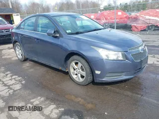 2013 Chevrolet Cruze ECO with VIN 1G1PJ5SB0D7286672, listed as a IAAI auction lot 42014695 with 193,012 mi miles. Bid and sale history available at carsss.com. Image 1.