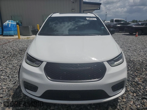 2025 Chrysler Pacifica Limited with VIN 2C4RC1GG1SR539601, listed as a Copart auction lot 60714795 with 9,796 mi miles and Clean title. Bid and sale history available at DreamBid. Image 5.