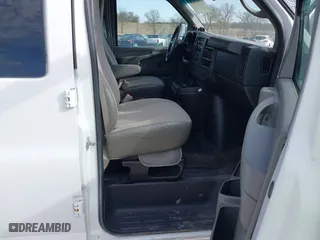 2013 Chevrolet Express Passenger 1LT with VIN 1GAZG1FA6D1191442, listed as a IAAI auction lot 41911629 with 122,796 mi miles. Bid and sale history available at carsss.com. Image 5.