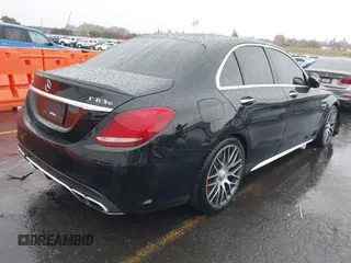 2016 Mercedes-Benz C 63 S AMG z VIN 55SWF8HB7GU101074, wystawiony jako IAAI lot #40732826 z przebiegiem 43 676 mil mil oraz . Historia ofert i sprzedaży dostępna na DreamBid. Obrazek 4.