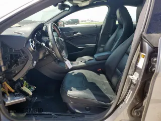 2014 Mercedes-Benz CLA 250 с VIN WDDSJ4EB1EN040403, выставлен на аукционе Copart как лот 61910835 с пробегом 120 532 миль миль и Списание • Salvage title. История ставок и продаж доступна на DreamBid. Изображение 7.