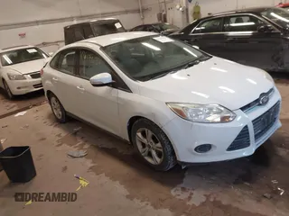 2013 Ford Focus SE z VIN 1FADP3F25DL233468, wystawiony jako IAAI lot #41608639 z przebiegiem 120 254 mil mil oraz . Historia ofert i sprzedaży dostępna na DreamBid. Obrazek 1.