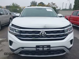 2022 Volkswagen Atlas SE z VIN 1V2WR2CA1NC519384, wystawiony jako IAAI lot #40548286 z przebiegiem 37 093 mil mil oraz . Historia ofert i sprzedaży dostępna na DreamBid. Obrazek 12.