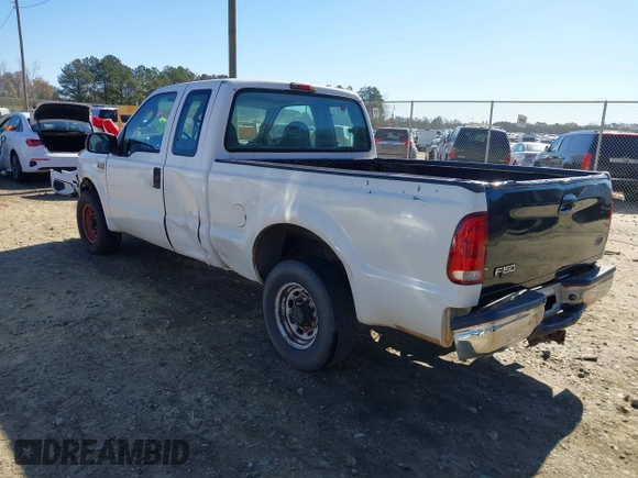 2004 Ford Super Duty F-250 XL with VIN 1FTNX20L84EA84813, listed as a IAAI auction lot 41860712 with 423,146 mi miles. Bid and sale history available at carsss.com. Image 3.