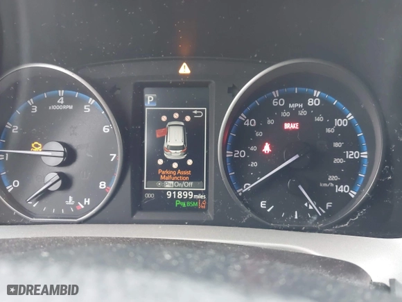 2018 Toyota RAV4 XLE with VIN 2T3WFREV5JW446272, listed as a IAAI auction lot 41897596 with 91,899 mi miles. Bid and sale history available at carsss.com. Image 7.