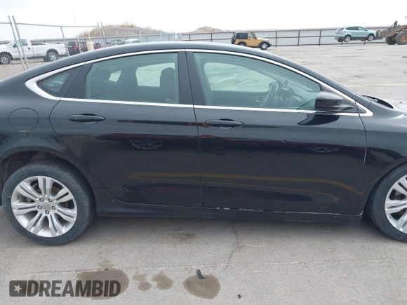 2015 Chrysler 200 Limited with VIN 1C3CCCAB5FN546251, listed as a IAAI auction lot 41860725 with 171,380 mi miles. Bid and sale history available at carsss.com. Image 13.