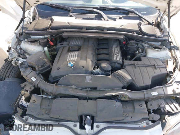 2011 BMW 3 Series 328i with VIN WBADW3C54BE542049, listed as a IAAI auction lot 41592457 with 32,702 mi miles. Bid and sale history available at carsss.com. Image 10.