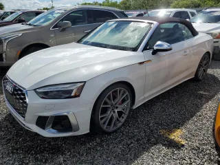 2023 Audi S5 Premium Plus z VIN WAUY4GF55PN001593, wystawiony jako Copart lot #73789304 z przebiegiem Nie podano mil oraz Nie do naprawy. Historia ofert i sprzedaży dostępna na DreamBid. Obrazek 1.