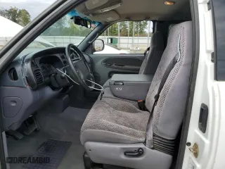 2000 Dodge Ram 1500 with VIN 3B7HC13Y6YG117073, listed as a Copart auction lot 71452974 with 136,749 mi miles and Salvage Title. Bid and sale history available at carsss.com. Image 7.