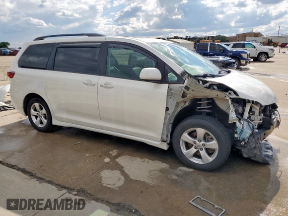 2018 Toyota Sienna XLE Auto Access Seat with VIN 5TDYZ3DC8JS954217, listed as a Copart auction lot 56164075 with 63,290 mi miles and Clean title. Bid and sale history available at DreamBid. Image 4.