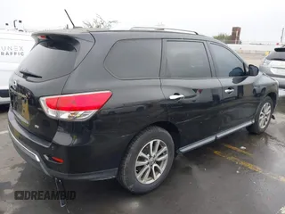 2016 Nissan Pathfinder S with VIN 5N1AR2MNXGC637753, listed as a IAAI auction lot 41526049 with 119,409 mi miles and . Bid and sale history available at DreamBid. Image 4.