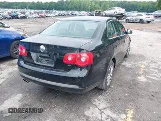 2006 Volkswagen Jetta 2.5L with VIN 3VWRF71K96M691191, listed as a IAAI auction lot 42205263 with 114,304 mi miles and . Bid and sale history available at DreamBid. Image 4.