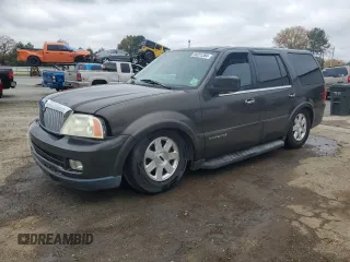 2005 Lincoln Navigator Luxury with VIN 5LMFU27555LJ00668, listed as a Copart auction lot 84251384 with 126,715 mi miles and Salvage Title. Bid and sale history available at carsss.com. Image 1.