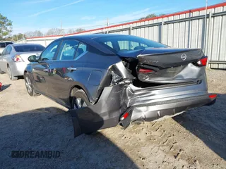 2024 Nissan Altima S with VIN 1N4BL4BV8RN338316, listed as a IAAI auction lot 41631110 with 20,431 mi miles and . Bid and sale history available at carsss.com. Image 3.