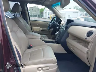 2009 Honda Pilot EX-L z VIN 5FNYF48579B040485, wystawiony jako IAAI lot #42512762 z przebiegiem 179 188 mil mil oraz . Historia ofert i sprzedaży dostępna na DreamBid. Obrazek 5.