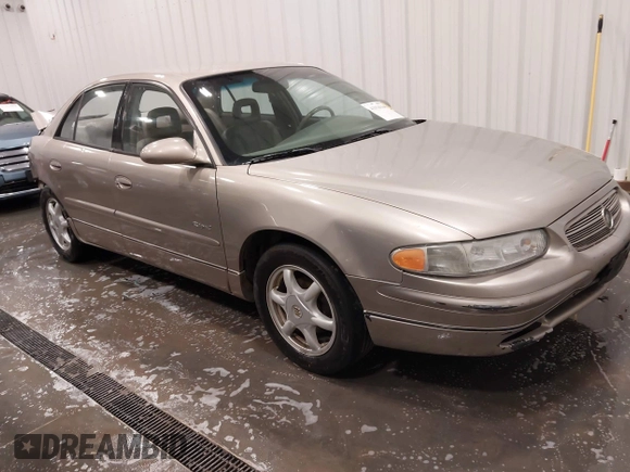 2001 Buick Regal LS with VIN 2G4WB55K111242602, listed as a IAAI auction lot 41916164 with 1 mi miles. Bid and sale history available at carsss.com. Image 1.