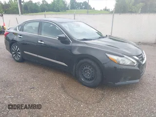 2017 Nissan Altima SR z VIN 1N4AL3AP4HC489298, wystawiony jako IAAI lot #42140956 z przebiegiem 96 126 mil mil oraz . Historia ofert i sprzedaży dostępna na DreamBid. Obrazek 1.
