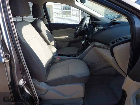 2015 Ford Escape SE with VIN 1FMCU9GX1FUC19376, listed as a IAAI auction lot 41769390 with 98,334 mi miles. Bid and sale history available at carsss.com. Image 5.