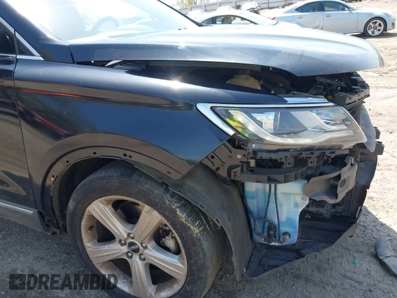 2018 Lincoln MKC Premiere with VIN 5LMCJ1C93JUL00872, listed as a IAAI auction lot 41933337 with 82,493 mi miles and . Bid and sale history available at DreamBid. Image 18.