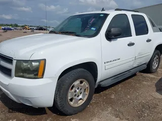 2009 Chevrolet Avalanche 1LT with VIN 3GNEC12079G239075, listed as a IAAI auction lot 42427400 with 227,766 mi miles and . Bid and sale history available at DreamBid. Image 18.