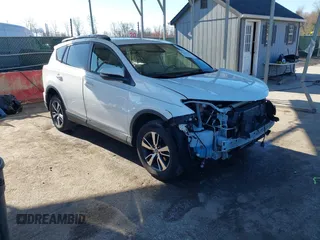 2018 Toyota RAV4 XLE z VIN JTMWFREV5JJ741922, wystawiony jako IAAI lot #41889199 z przebiegiem 80 442 mil mil oraz . Historia ofert i sprzedaży dostępna na DreamBid. Obrazek 1.