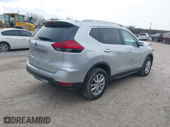 2017 Nissan Rogue SL with VIN 5N1AT2MV5HC892040, listed as a IAAI auction lot 41922447 with 128,664 mi miles and . Bid and sale history available at carsss.com. Image 4.