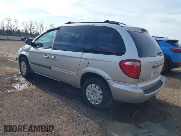 2005 Chrysler Town & Country with VIN 1C4GP45R55B238222, listed as a IAAI auction lot 41780737 with 166,880 mi miles. Bid and sale history available at carsss.com. Image 3.