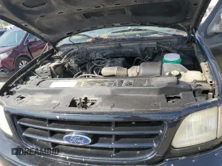 2003 Ford F-150 XL с VIN 1FTRF18213NB70120, выставлен на аукционе Copart как лот 72227114 с пробегом Не указан миль и Чистый • Clean title. История ставок и продаж доступна на DreamBid. Изображение 11.