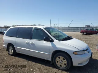 1997 Dodge Grand Caravan with VIN 1B4GP54R5VB481209, listed as a Copart auction lot 51915915 with 205,870 mi miles and Salvage Title. Bid and sale history available at DreamBid. Image 4.
