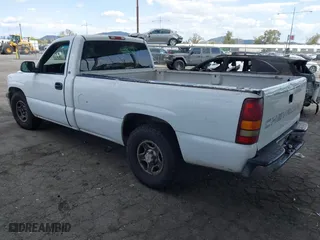 2002 Chevrolet Silverado 1500 with VIN 1GCEC14V82Z236404, listed as a IAAI auction lot 41970241 with 240,265 mi miles. Bid and sale history available at carsss.com. Image 3.