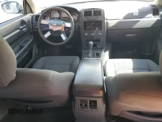 2008 Dodge Charger z VIN 2B3KA43R88H277706, wystawiony jako Copart lot #54357955 z przebiegiem 158 458 mil mil oraz Szkoda całkowita • Salvage title. Historia ofert i sprzedaży dostępna na DreamBid. Obrazek 8.