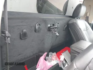 2019 Ram 2500 Tradesman with VIN 3C6MR5AJ4KG651441, listed as a IAAI auction lot 42090751 with 82,213 mi miles. Bid and sale history available at carsss.com. Image 8.