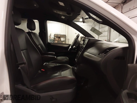 2016 Dodge Grand Caravan R/T with VIN 2C4RDGEG7GR339431, listed as a IAAI auction lot 41988188 with 89,091 mi miles and . Bid and sale history available at DreamBid. Image 5.