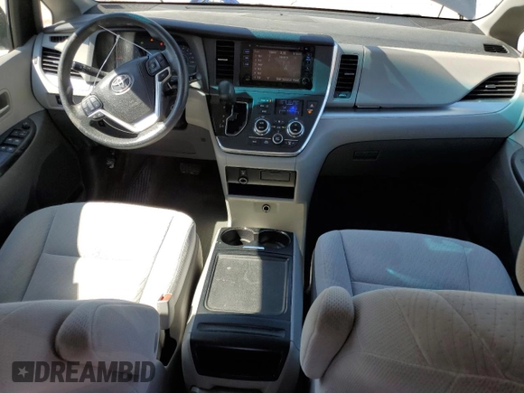 2016 Toyota Sienna LE AAS с VIN 5TDKK3DC7GS723554, выставлен на аукционе Copart как лот 53332905 с пробегом 131 216 миль миль и Списание • Salvage title. История ставок и продаж доступна на DreamBid. Изображение 8.