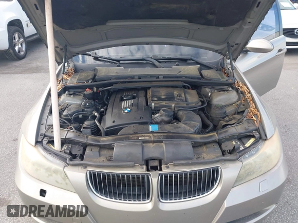 2008 BMW 3 Series 335xi z VIN WBAVD535X8A284478, wystawiony jako IAAI lot #42234123 z przebiegiem 225 165 mil mil oraz . Historia ofert i sprzedaży dostępna na DreamBid. Obrazek 10.