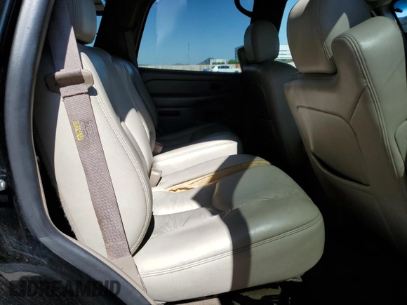 2004 GMC Yukon SLT z VIN 1GKEK13Z64R319621, wystawiony jako Copart lot #59622995 z przebiegiem 228 726 mil mil oraz Szkoda całkowita • Salvage title. Historia ofert i sprzedaży dostępna na DreamBid. Obrazek 11.