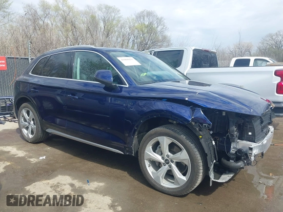 2021 Audi Q5 Premium Plus with VIN WA1BAAFY6M2015664, listed as a IAAI auction lot 41860435 with 26,088 mi miles. Bid and sale history available at carsss.com. Image 14.