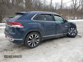 2021 Volkswagen Atlas SEL Premium R-Line with VIN 1V2FE2CA3MC206217, listed as a Copart auction lot 42675215 with 61,723 mi miles and Salvage title. Bid and sale history available at DreamBid. Image 3.