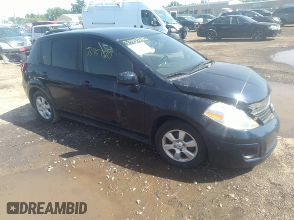 2009 Nissan Versa S with VIN 3N1BC13E59L362681, listed as a IAAI auction lot 33353560 with 130,948 mi miles and . Bid and sale history available at carsss.com. Image 1.