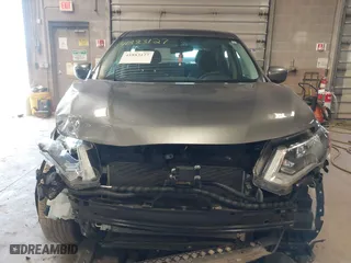 2018 Nissan Rogue S with VIN 5N1AT2MVXJC752295, listed as a IAAI auction lot 41883127 with 68,847 mi miles. Bid and sale history available at carsss.com. Image 12.
