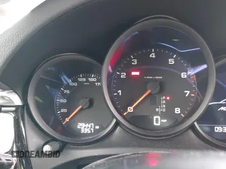 2021 Porsche Macan z VIN WP1AA2A51MLB08718, wystawiony jako IAAI lot #42163400 z przebiegiem 29 447 mil mil oraz . Historia ofert i sprzedaży dostępna na DreamBid. Obrazek 7.