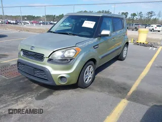 2013 Kia Soul with VIN KNDJT2A53D7543244, listed as a IAAI auction lot 41795782 with 158,671 mi miles. Bid and sale history available at carsss.com. Image 2.