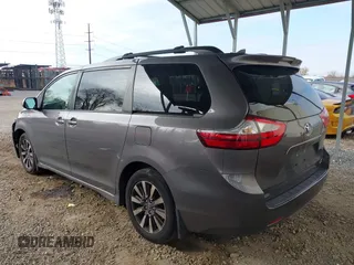 2018 Toyota Sienna XLE with VIN 5TDDZ3DC8JS207490, listed as a IAAI auction lot 40890775 with 97,260 mi miles. Bid and sale history available at carsss.com. Image 15.